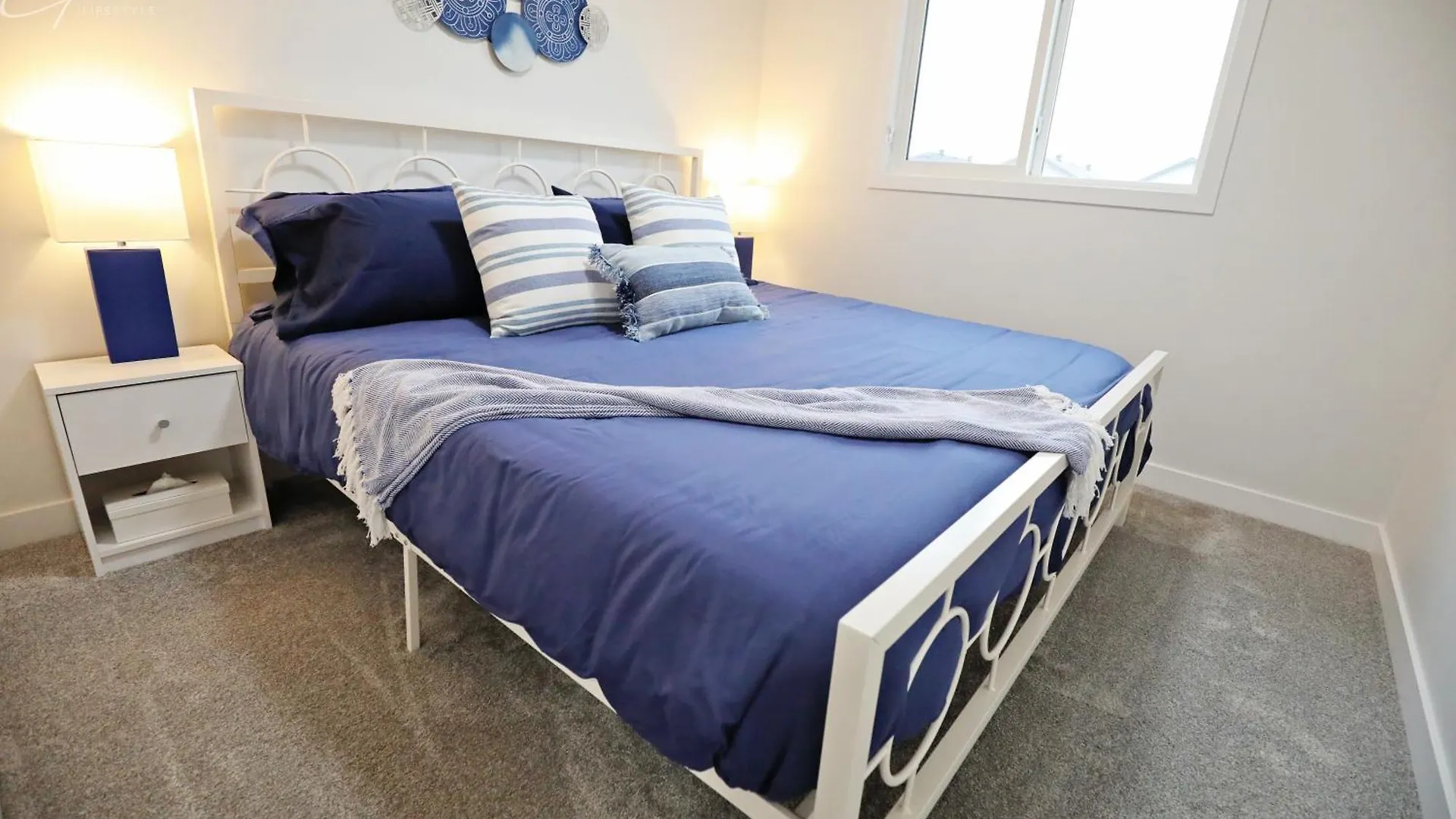 Exquisite Oasis With 3 King Beds,Airport,Disney Edmonton Canada