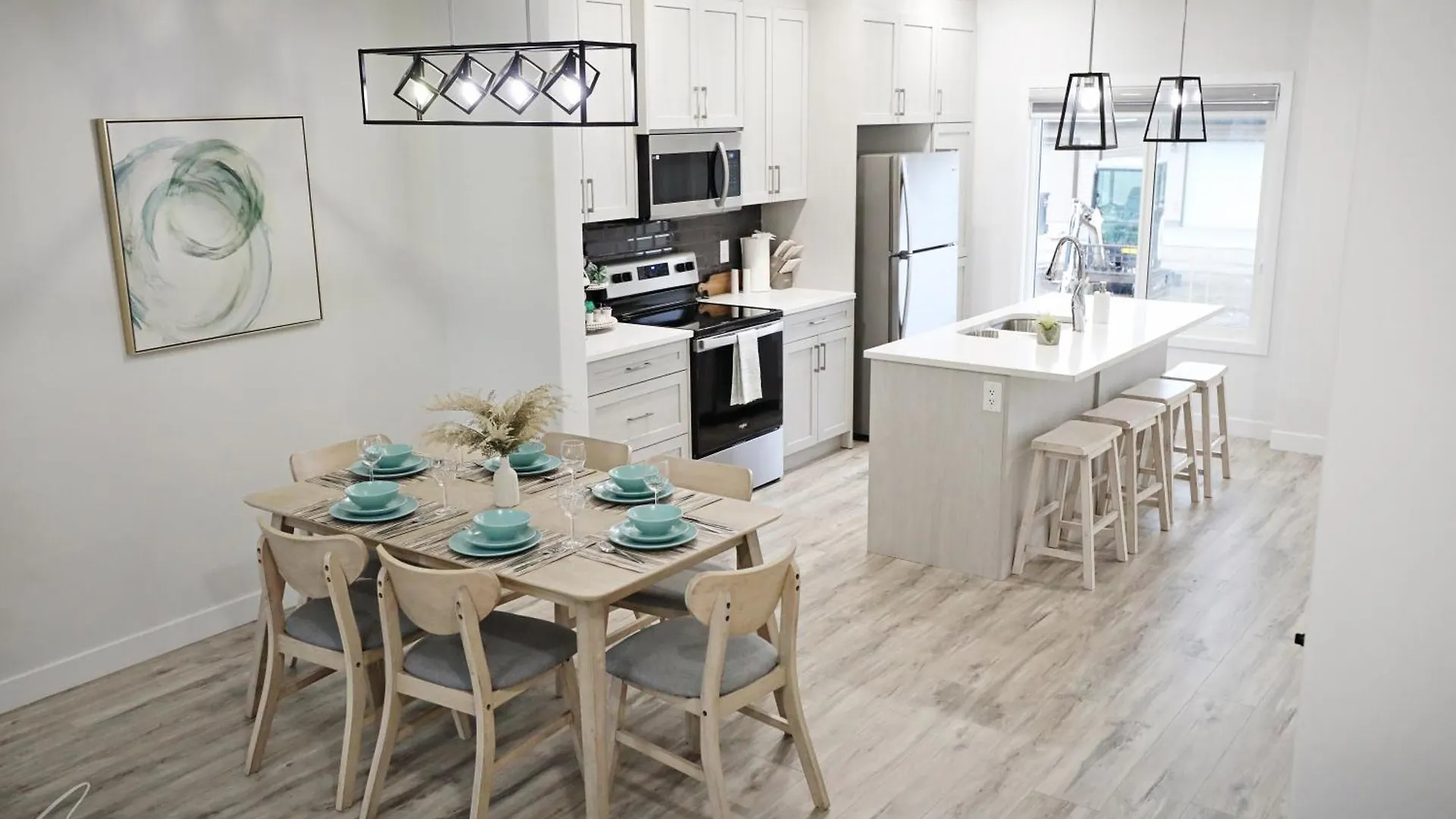Exquisite Oasis With 3 King Beds,Airport,Disney Edmonton