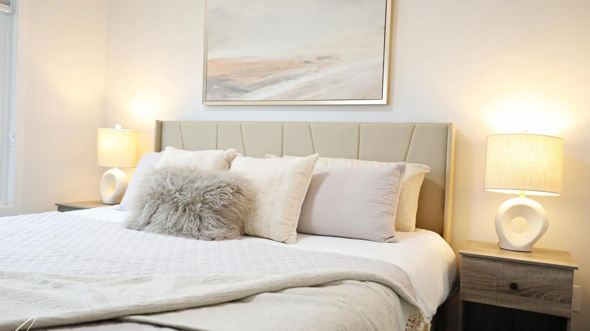 Holiday home Exquisite Oasis With 3 King Beds,Airport,Disney Edmonton